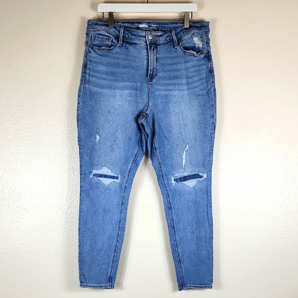 Old Navy Rockstar Distressed High Rise Light Blue Denim Jeans